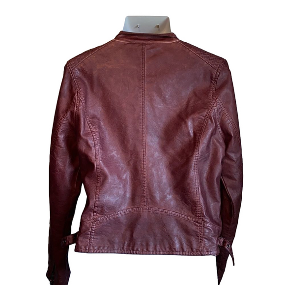 Maurice’s jacket  - Picture 6 of 9